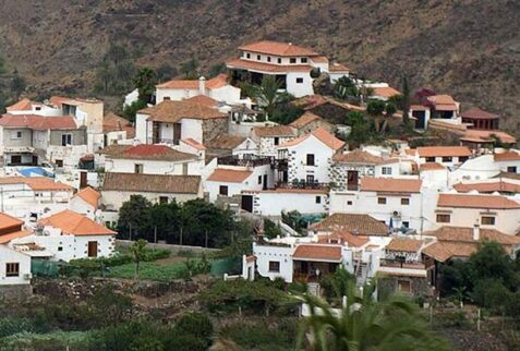 Conoce Fataga en Gran Canaria con Your Canary Friend.