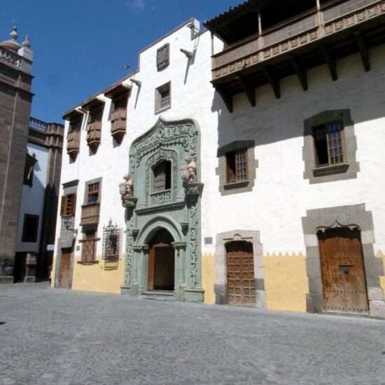 Pack me gusta el fútbol. Your Canary Friend